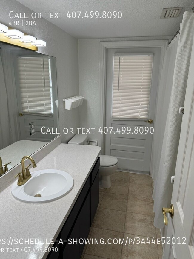 Building Photo - 3 Wooden Shoe Ln