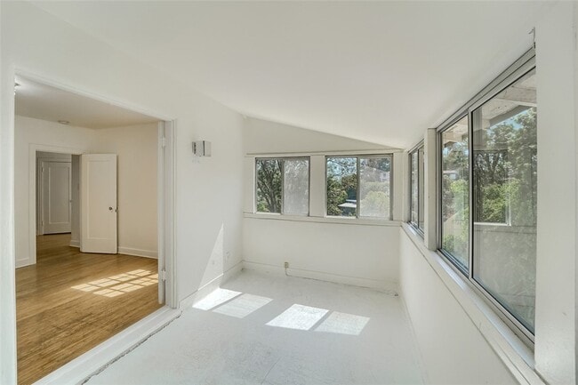 Building Photo - 5924 Graciosa Dr