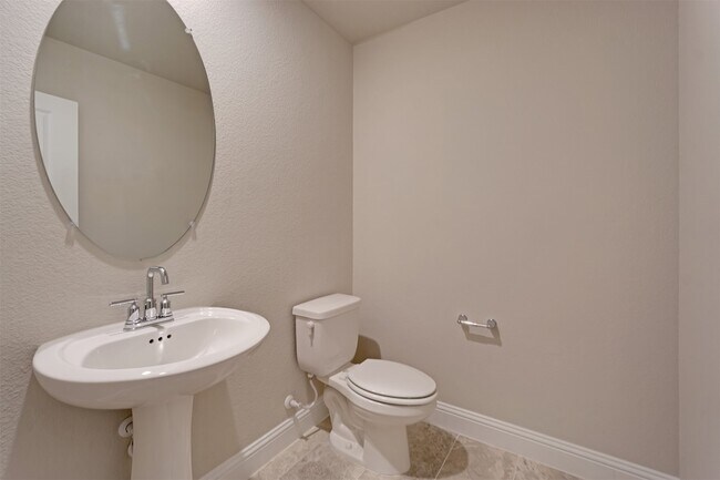 Building Photo - 7616 Redondo Dr