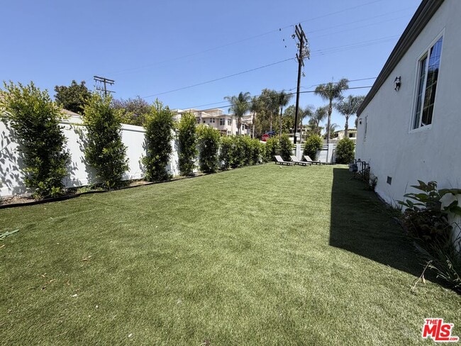 Building Photo - 11836 Laurelwood Dr