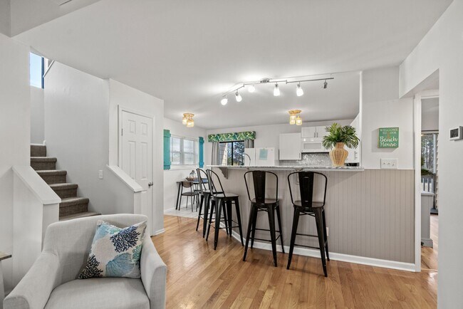 Building Photo - Furnished All-Inclusive 4bed/3bath condo available 12/1/25-2/28/26