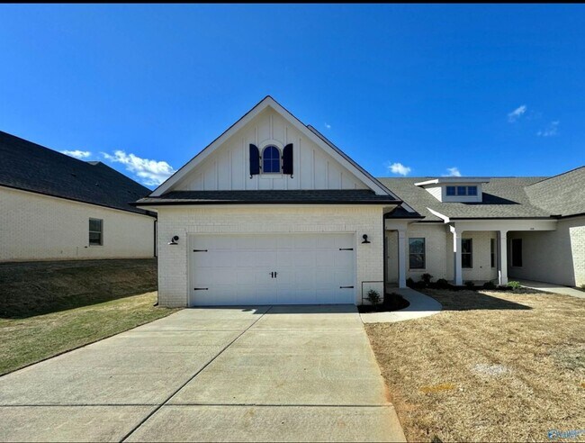 Building Photo - 6030 Gardner Maples Dr SE