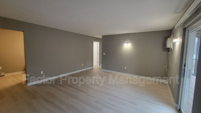 Building Photo - 418 Allan Ave