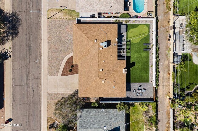 Building Photo - 8302 E Windsor Ave