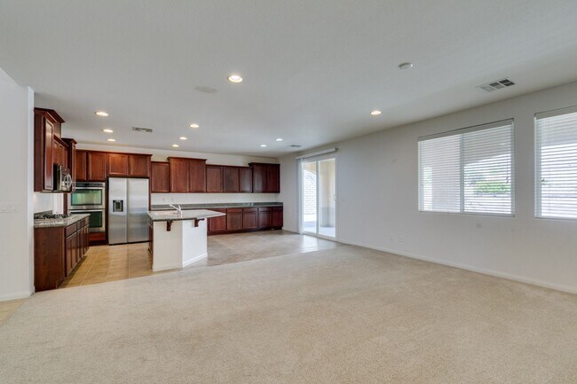Building Photo - 12056 La Palmera Ave