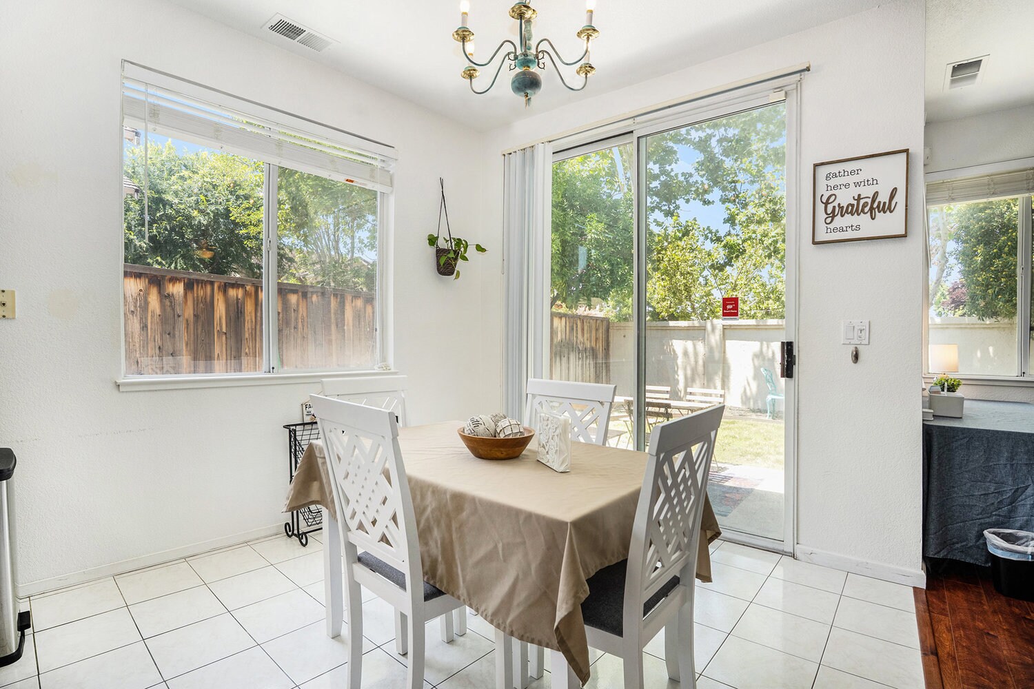 Building Photo - 1701 Mount Silliman Way