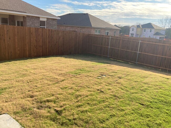 Building Photo - 4 Bedroom 2 Bath 1 Story-House For Lease in Glenn Heights