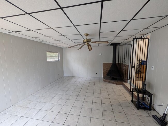 Building Photo - 1657 Louvre Dr