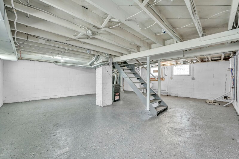 Building Photo - 1927 Hamilton Ave