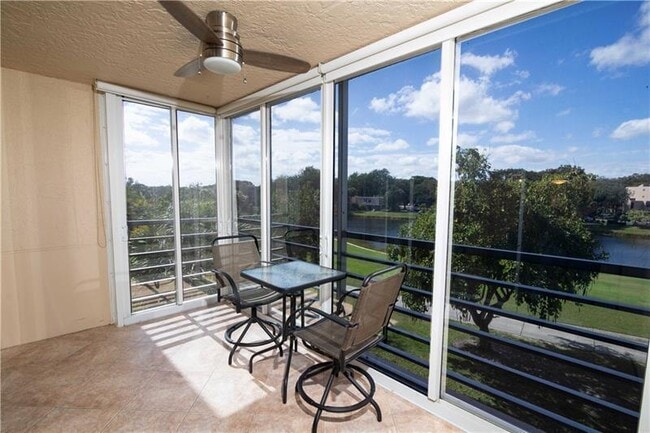 Building Photo - 1811 Sabal Palm Dr