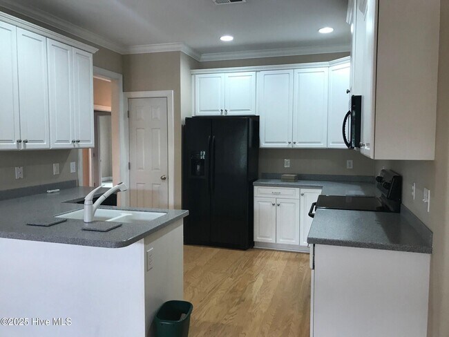 Building Photo - 3013 Braewood Ct