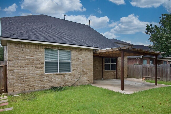Building Photo - 2023 Creek Run Dr