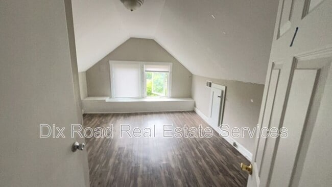 Building Photo - 2215 Mcgregor Pl