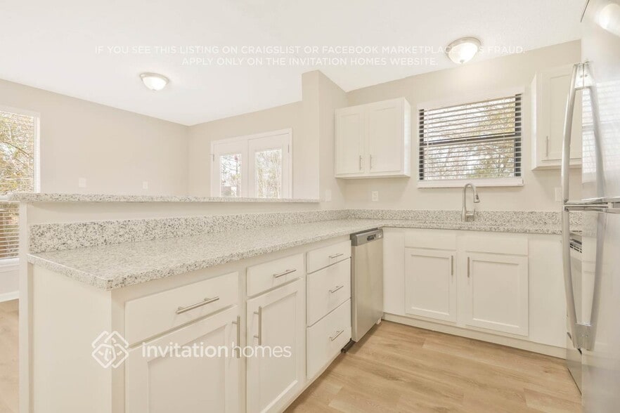 Building Photo - 7940 Evening Flower Ln