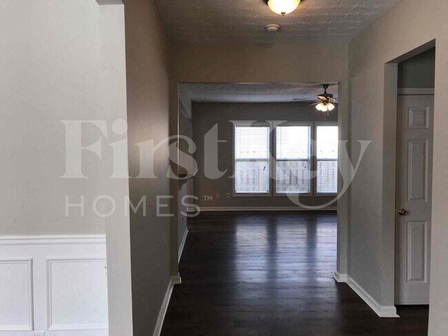 Building Photo - 311 Azalea Loop