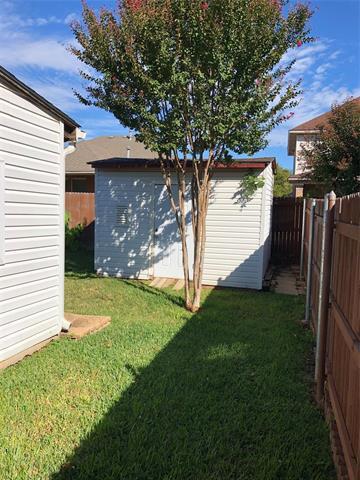 Building Photo - 2319 Glenmoor Dr