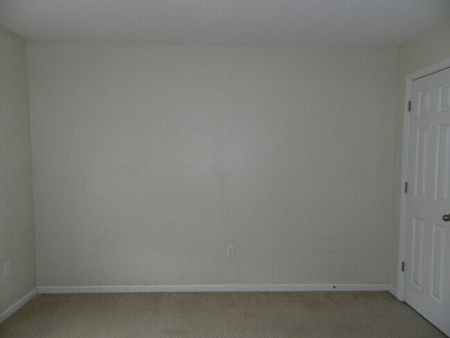 Building Photo - 222 Settlers Pass