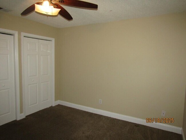 Building Photo - 4150 Horseshoe Rd N