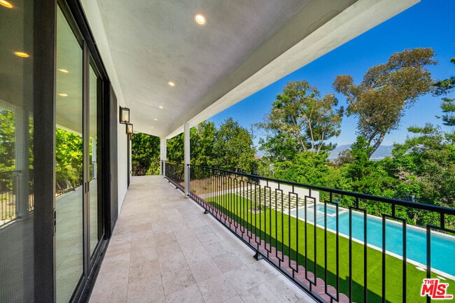 Building Photo - 12001 Crest Ct