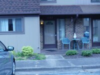 Building Photo - 1122 Willow Green Dr