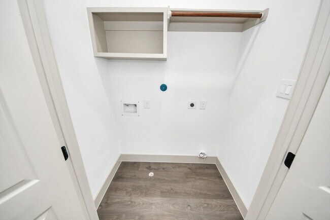 Building Photo - 7973 Joy St