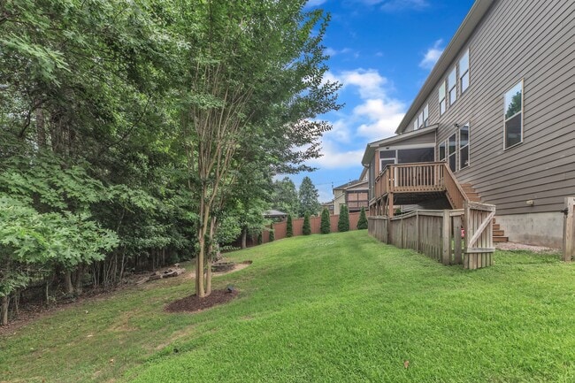 Building Photo - 8313 Henderson Rd
