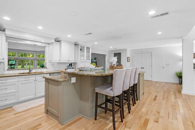 Building Photo - 7093 S Section Line Rd