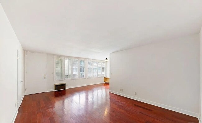 Building Photo - 1200 Flores St