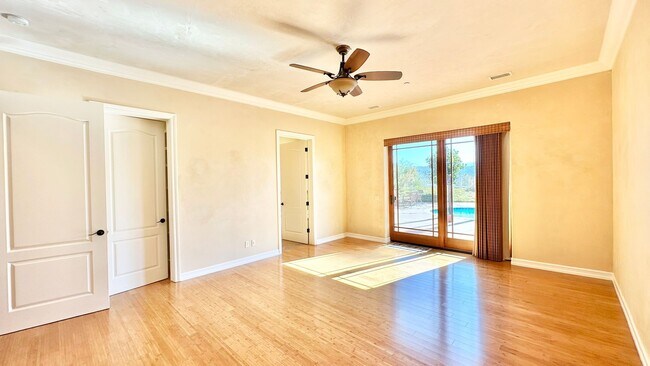 Building Photo - Amazing Location & Beautiful Country Livin...