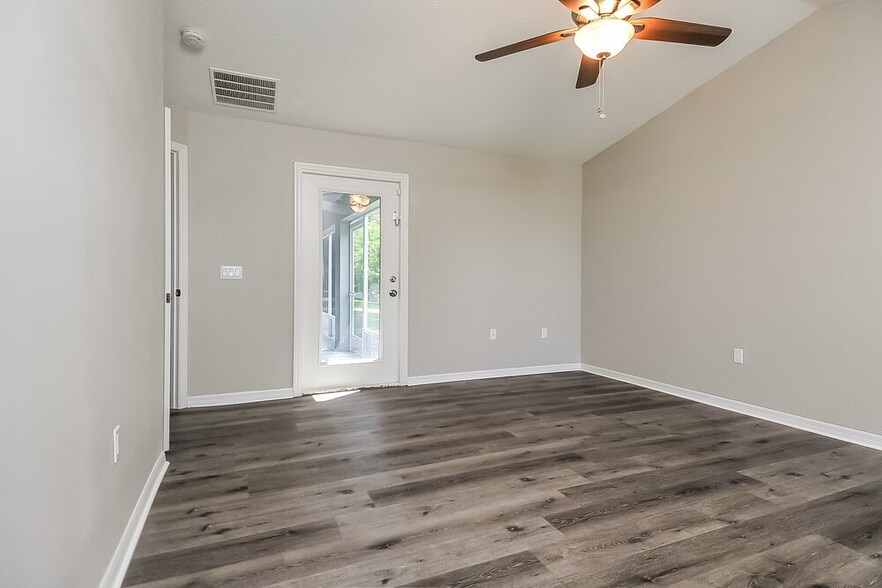 Building Photo - 1201 Sheridan Bay Dr