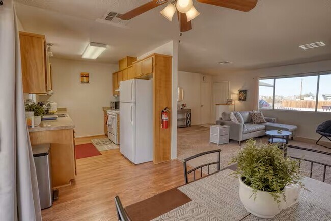 Building Photo - 72659 Aspen Dr