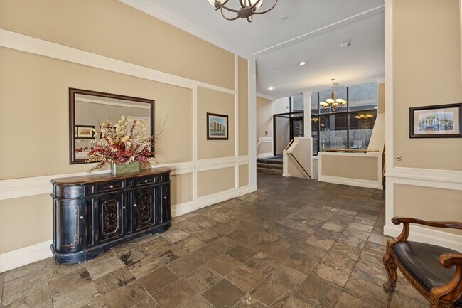 Building Photo - 101 N Tejon St