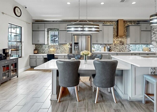 Building Photo - 12845 Satin Lily Dr