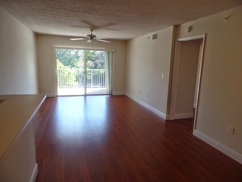 Building Photo - 3844 Lyons Rd