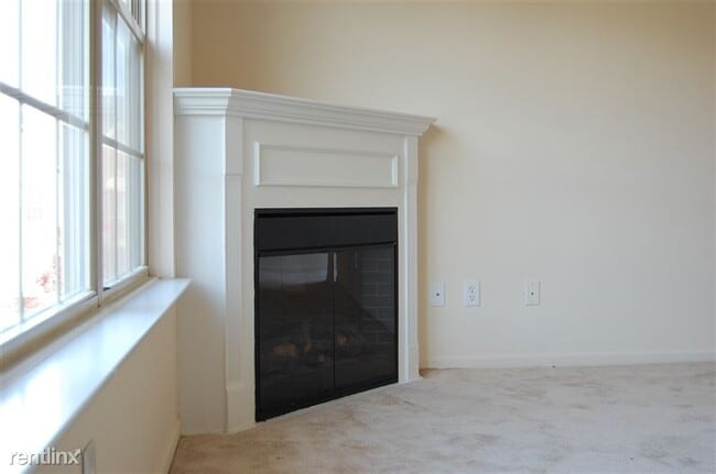 Building Photo - 1328 Addington Ln