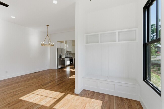 Building Photo - Stunning 4 bedroom East Nashville New Construction