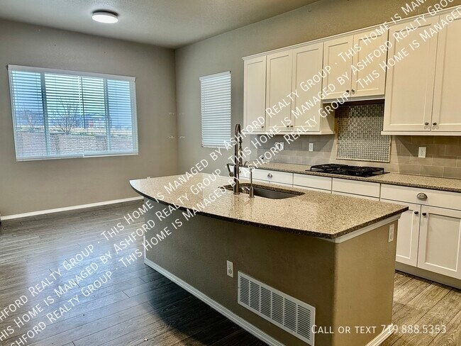 Building Photo - 2515 Hannah Ridge Dr