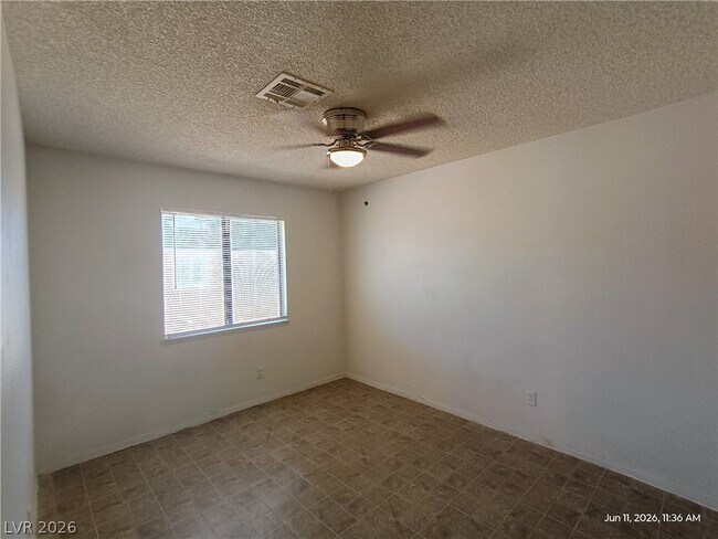 Building Photo - 6228 Ilanos Ln