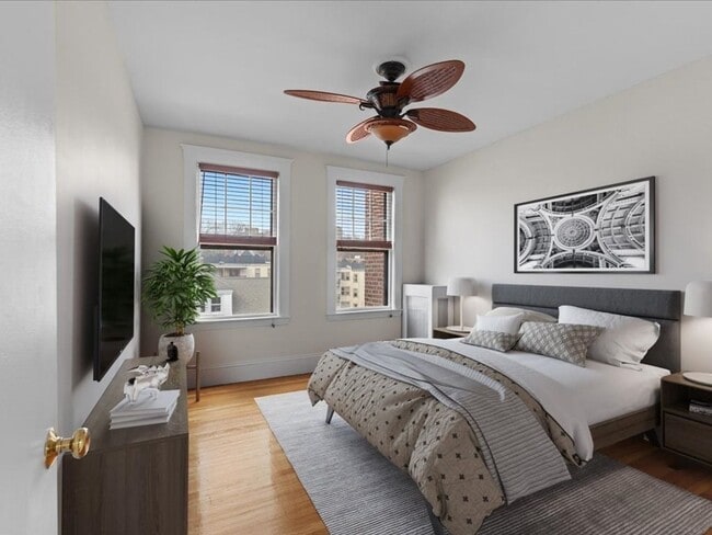Building Photo - NICE 1 BEDROOM IN BRIGHTON ~ STAINLESS STEEL APPLIANCES, RECESSED LIGHTING
