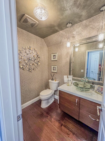 Building Photo - 4623 Da Vinci St