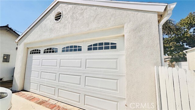 Building Photo - 207 S El Molino St