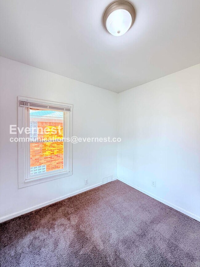 Building Photo - 19704 Greeley