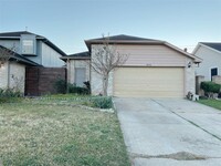 Building Photo - 8631 Vinkins Rd