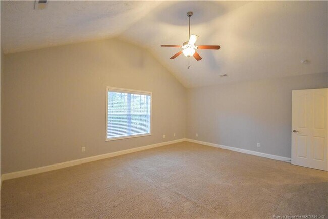 Building Photo - 24 Nassau Ln