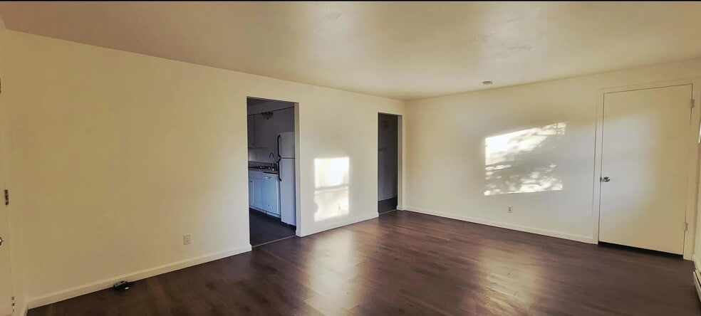 Building Photo - 451 N Saint Bernard Dr