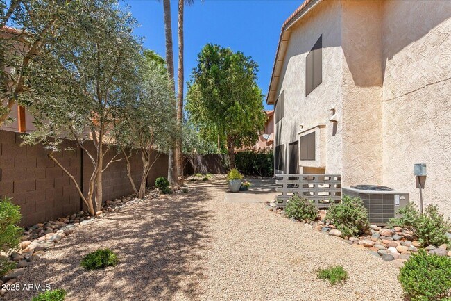 Building Photo - 18416 N 46th Pl