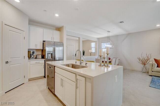 Building Photo - 1561 Crowned Eagle St