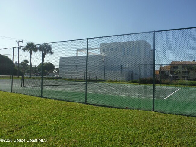 Building Photo - 2160 N Hwy A1A