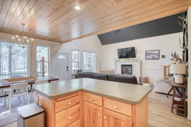 Building Photo - 3627 Bills Loop Rd