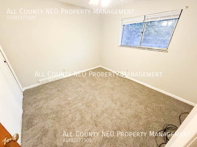 Building Photo - 1376 Forest Glen Dr